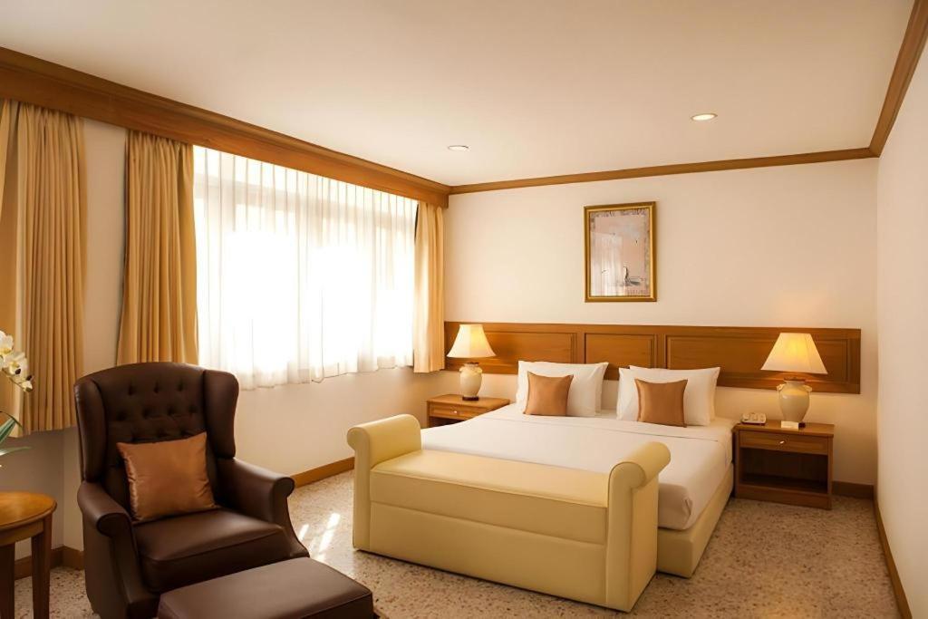 Lido Beach Hotel Патая Екстериор снимка