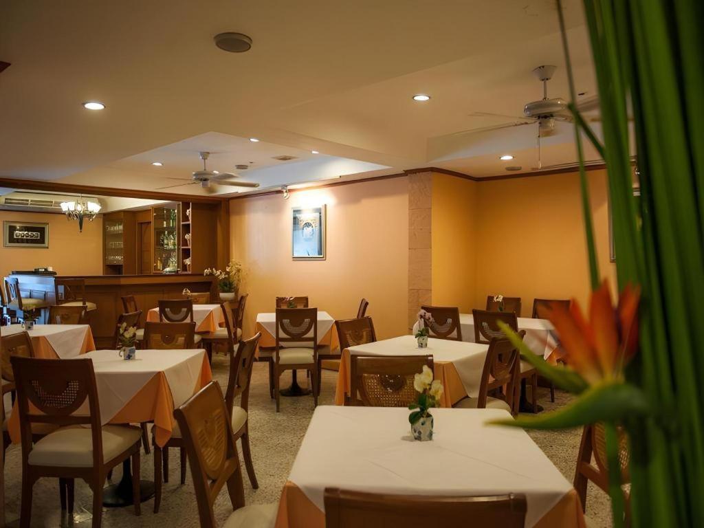 Lido Beach Hotel Патая Екстериор снимка