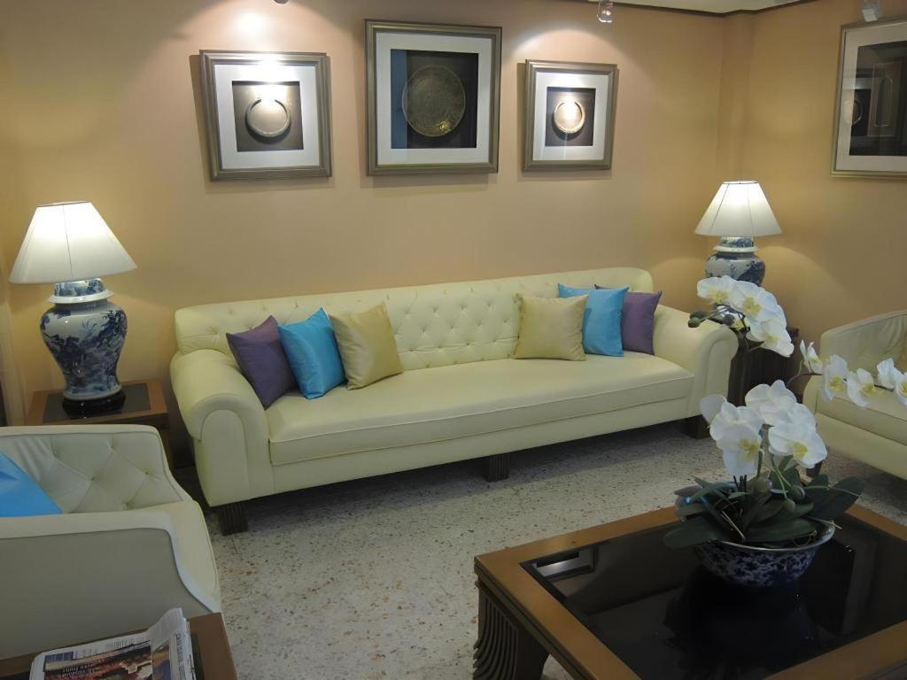 Lido Beach Hotel Патая Екстериор снимка