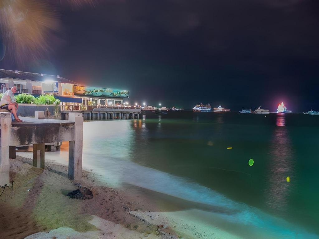 Lido Beach Hotel Патая Екстериор снимка