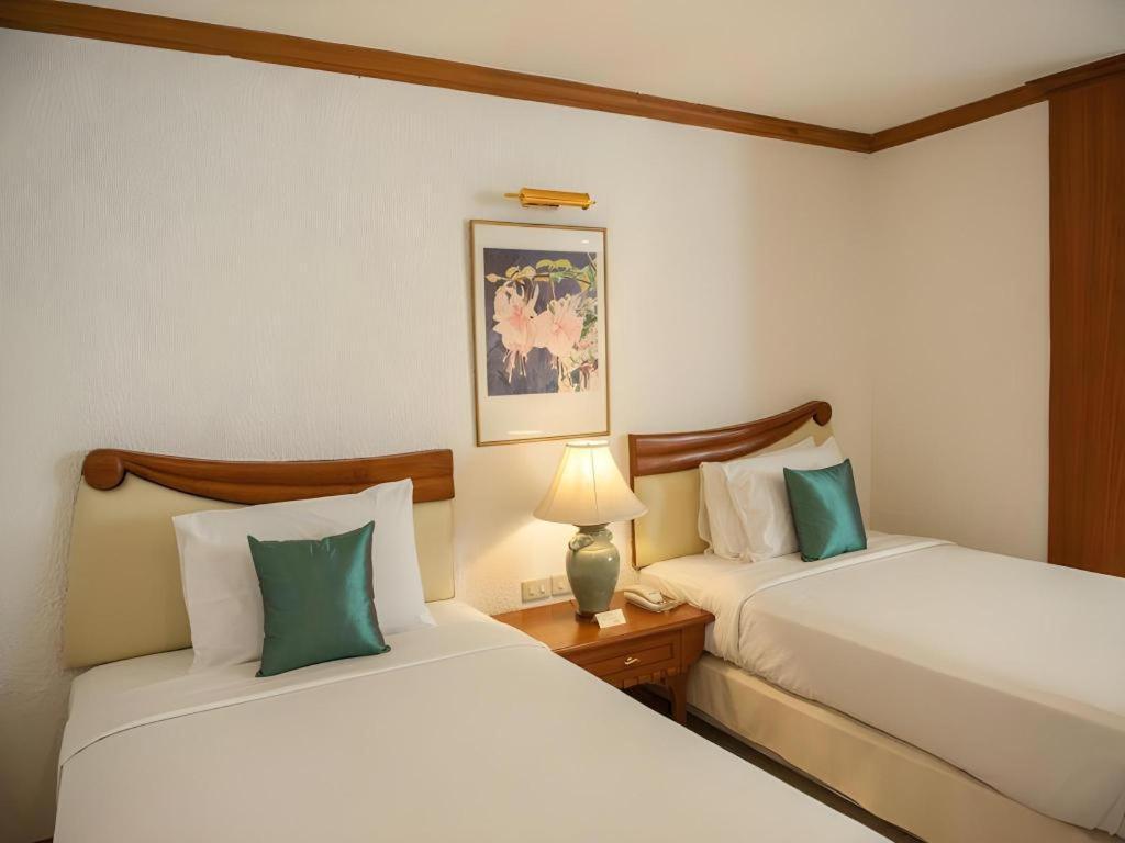 Lido Beach Hotel Патая Екстериор снимка