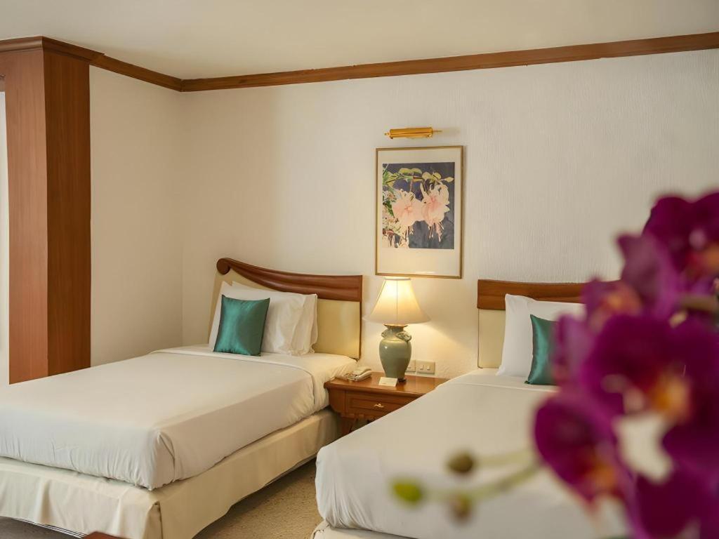 Lido Beach Hotel Патая Екстериор снимка